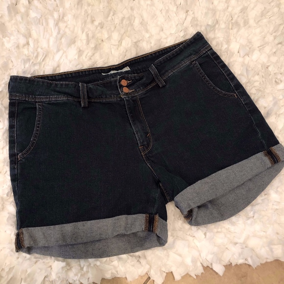 Levi's Pants - Levi's 545 Dark Blue Stretch Jean Shorts Size 16
